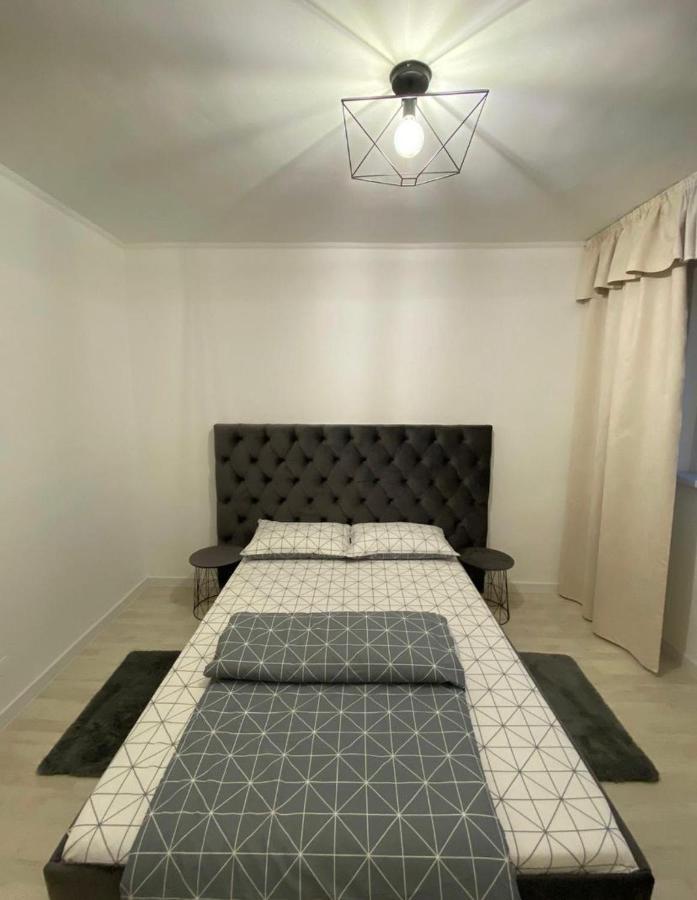 Talina Apartament Oradea Exterior photo